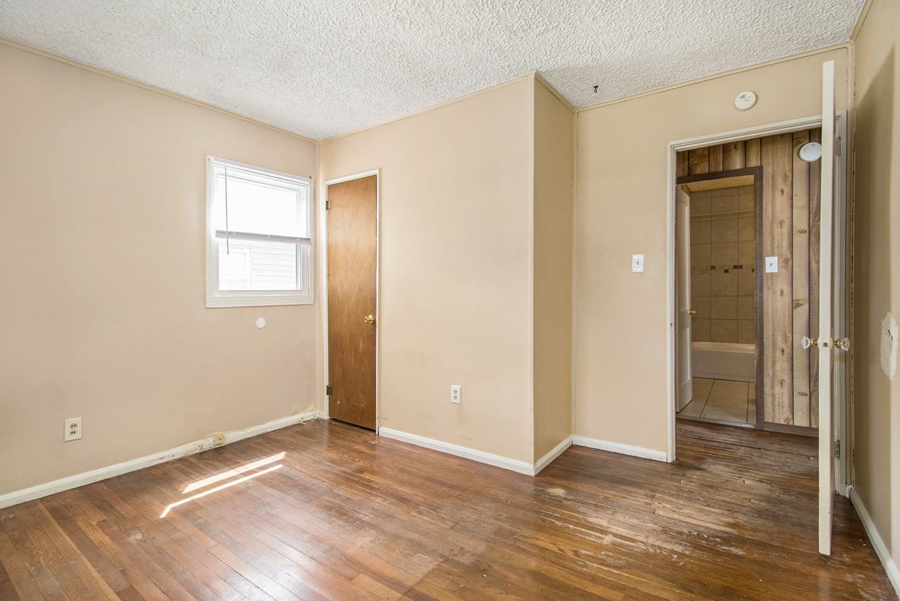 919 W Jefferson Blvd - Photo 7 of 12