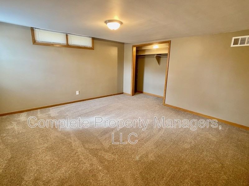 221 E Main St - Photo 6 of 11