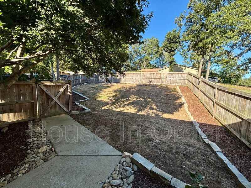 93 Ardis Ln #2 - Photo 5 of 36