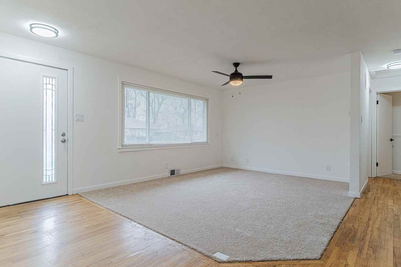 15324 S Corbin St - Photo 5 of 24