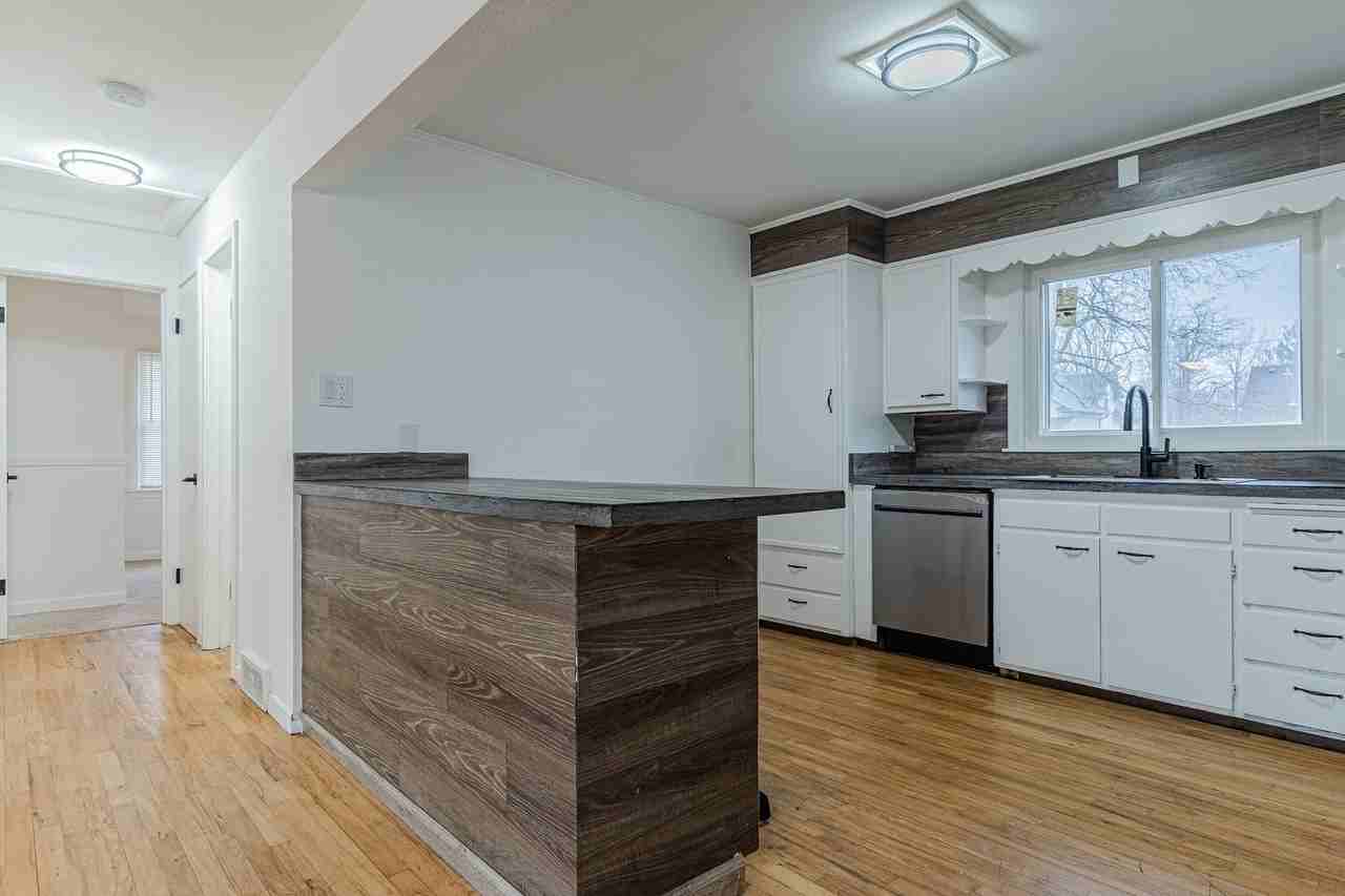 15324 S Corbin St - Photo 7 of 24