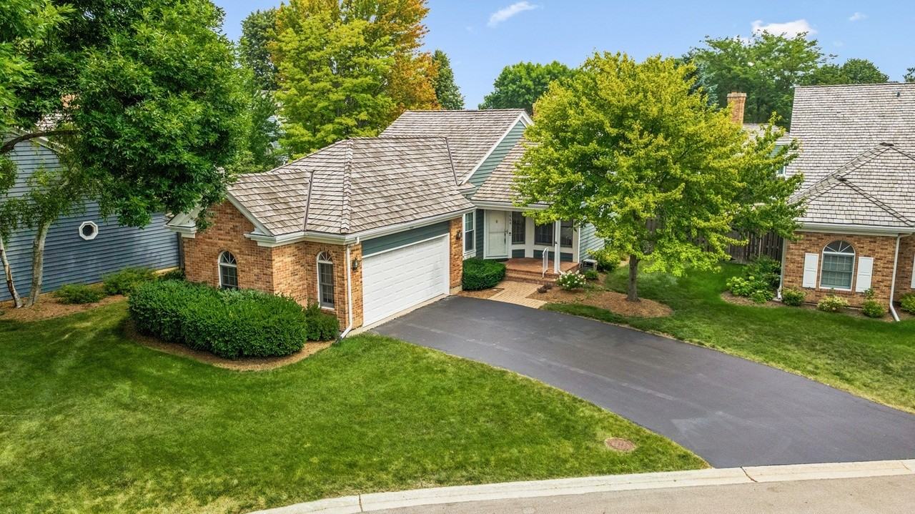 464 Park Barrington Dr - Photo 3 of 24