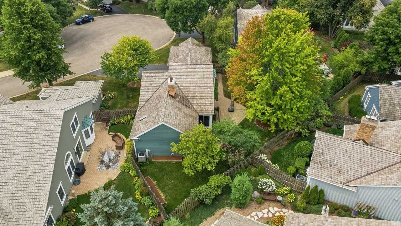 464 Park Barrington Dr - Photo 4 of 24