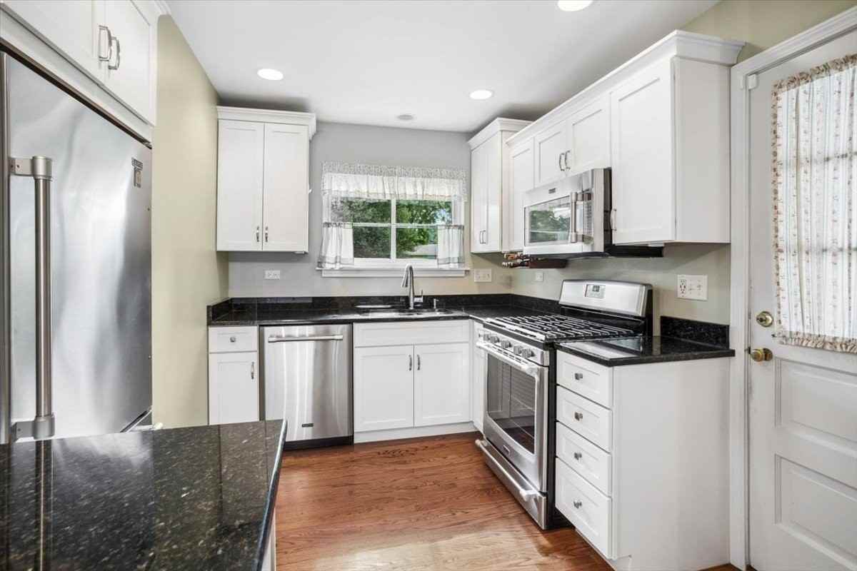 206 N Lincoln Ln - Photo 6 of 20