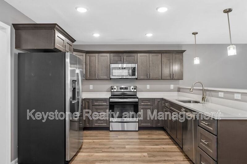 716 Perkins Ave - Photo 5 of 16