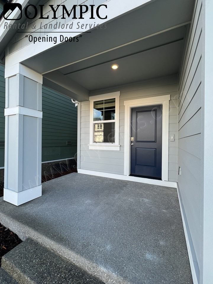 2213 Boxcar St Ne - Photo 2 of 33