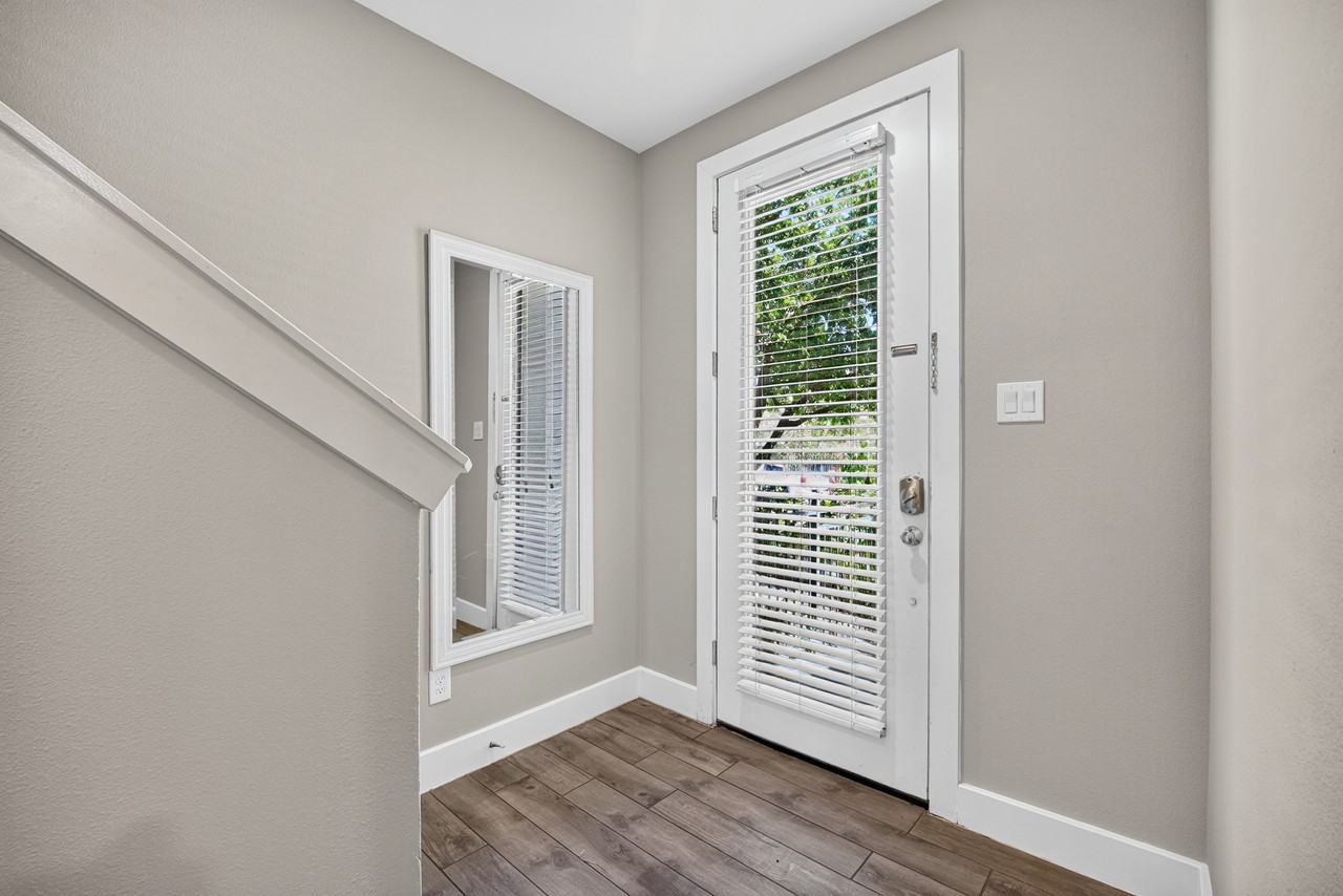 312 Palmer St - Photo 5 of 43