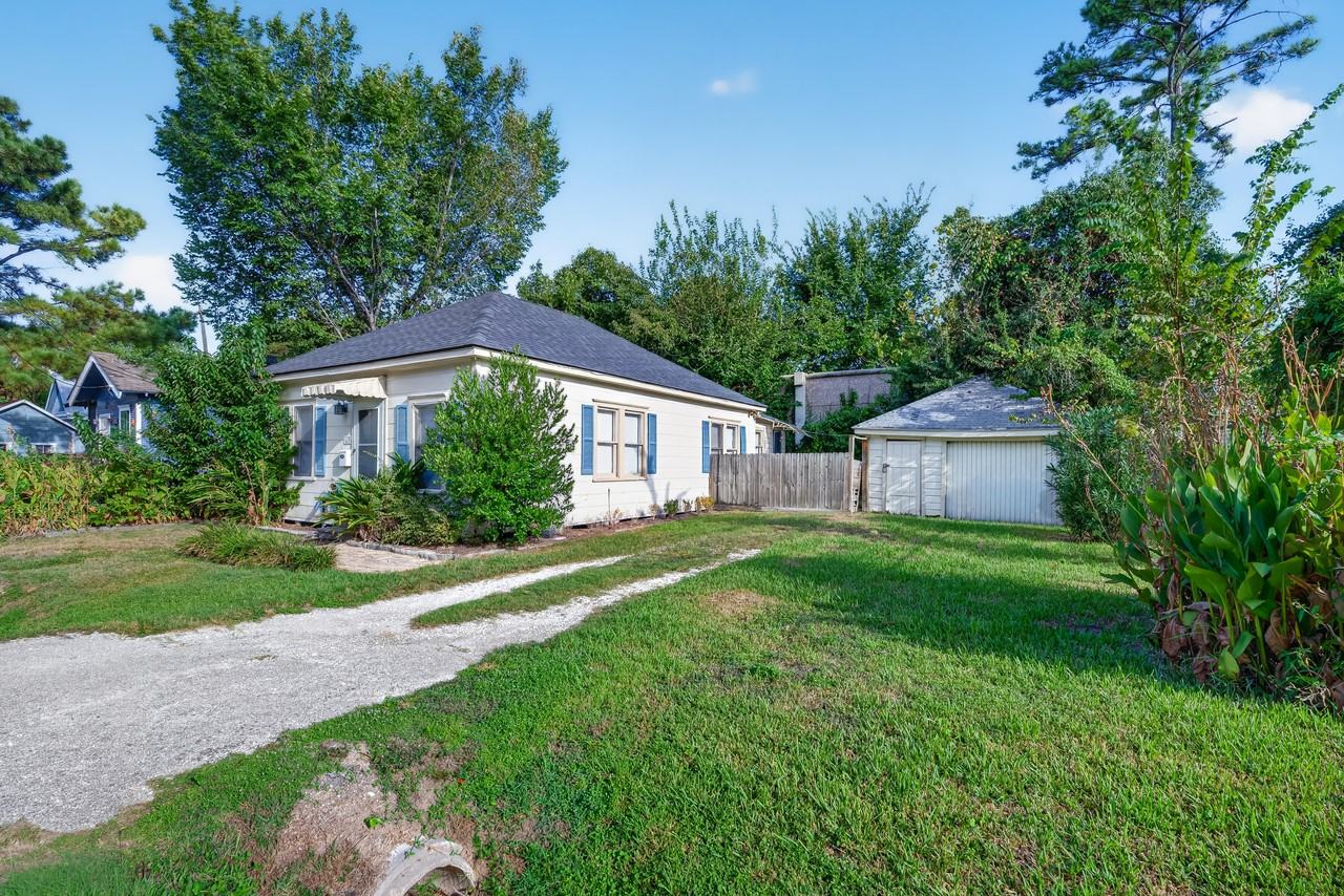6306 Stillman St - Photo 3 of 33