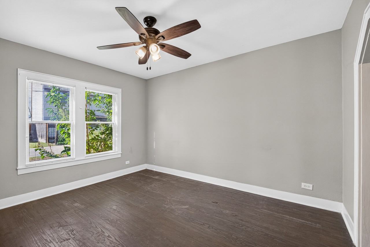 6306 Stillman St - Photo 6 of 33