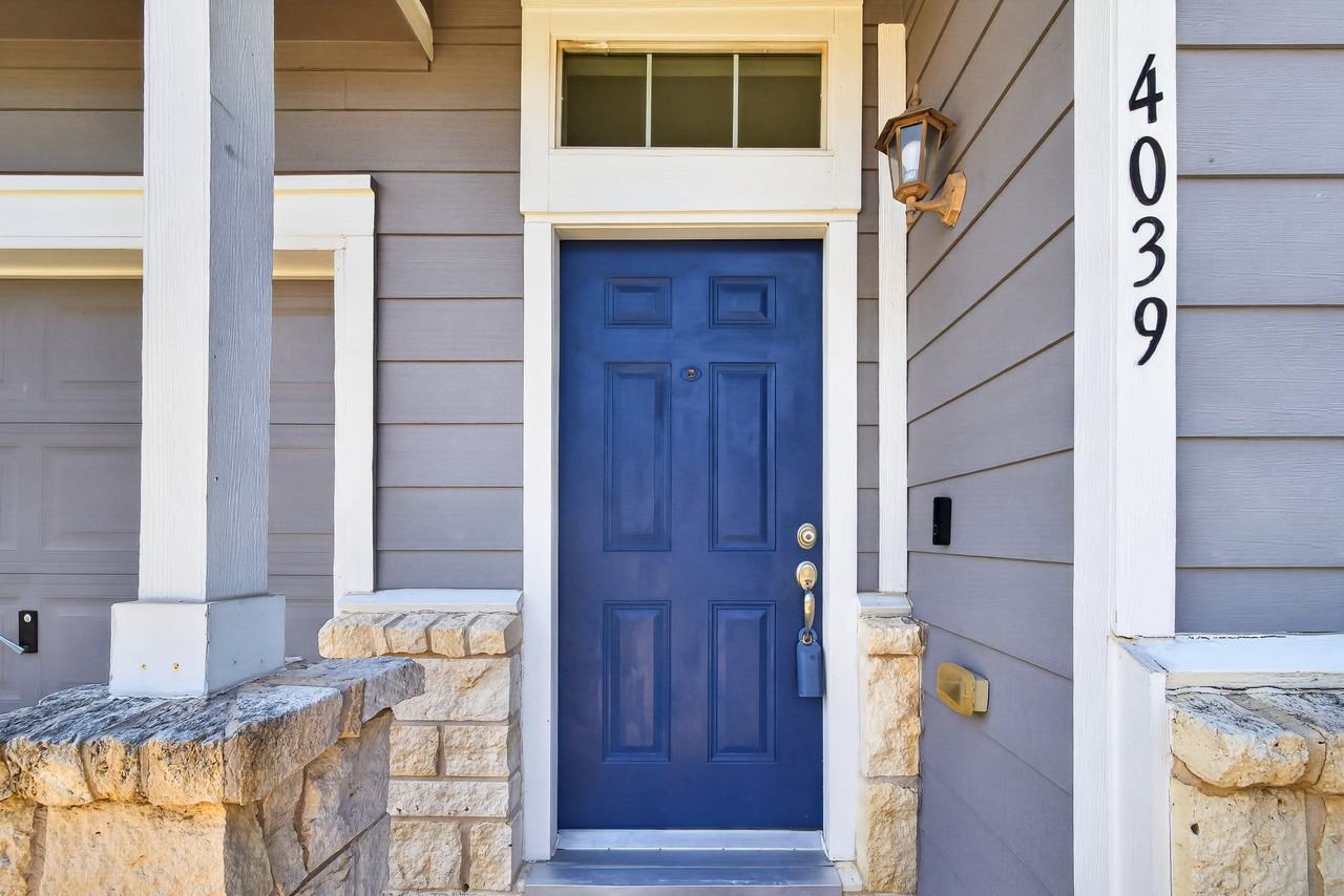 4039 Mossy Spring Ln - Photo 5 of 50
