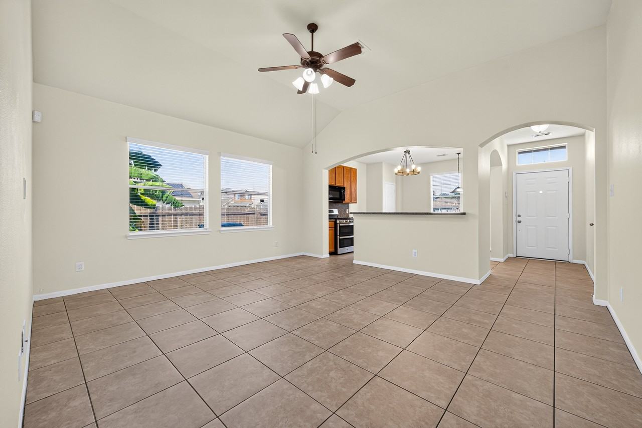 4039 Mossy Spring Ln - Photo 7 of 50