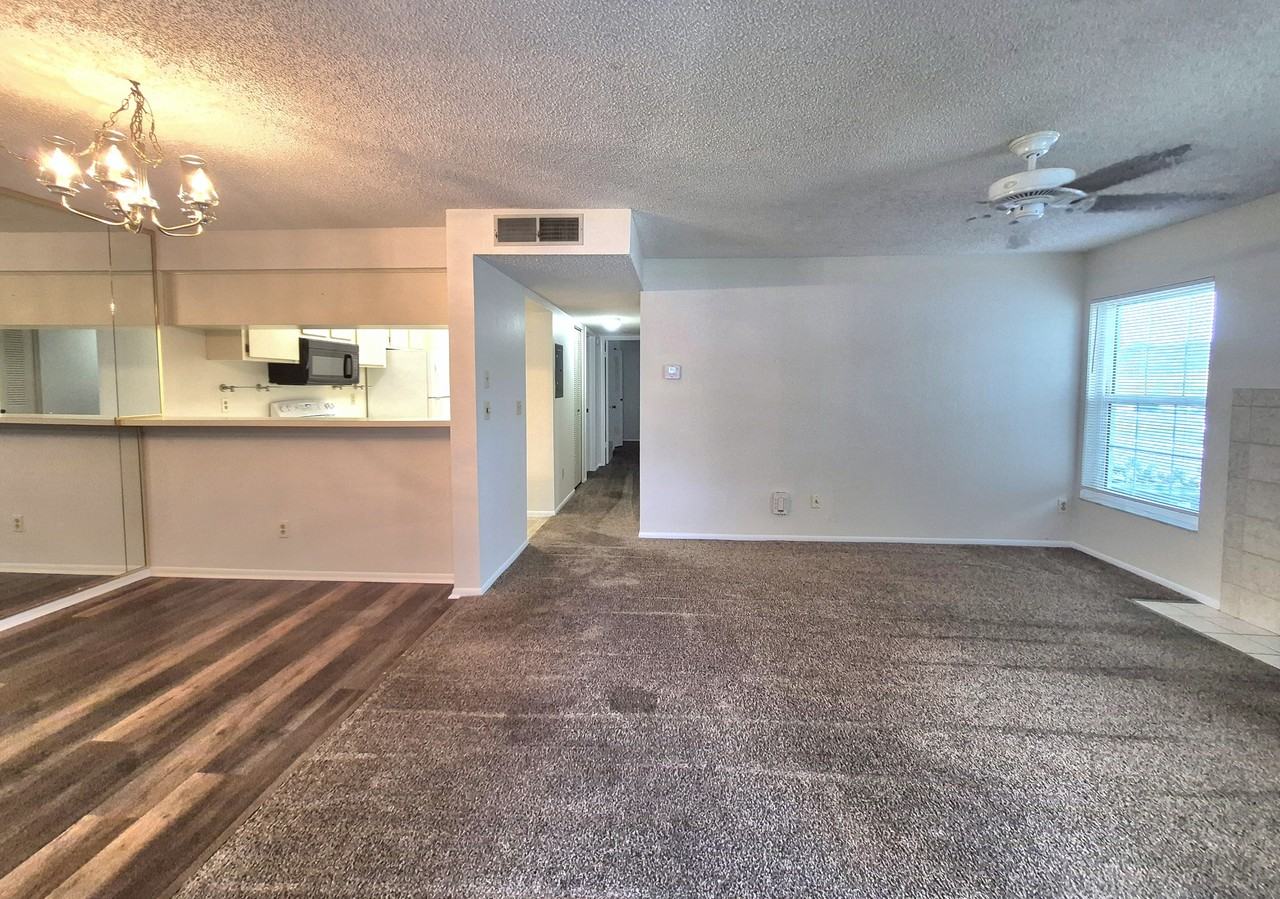 3025 Bonaventure Cir - Photo 3 of 27