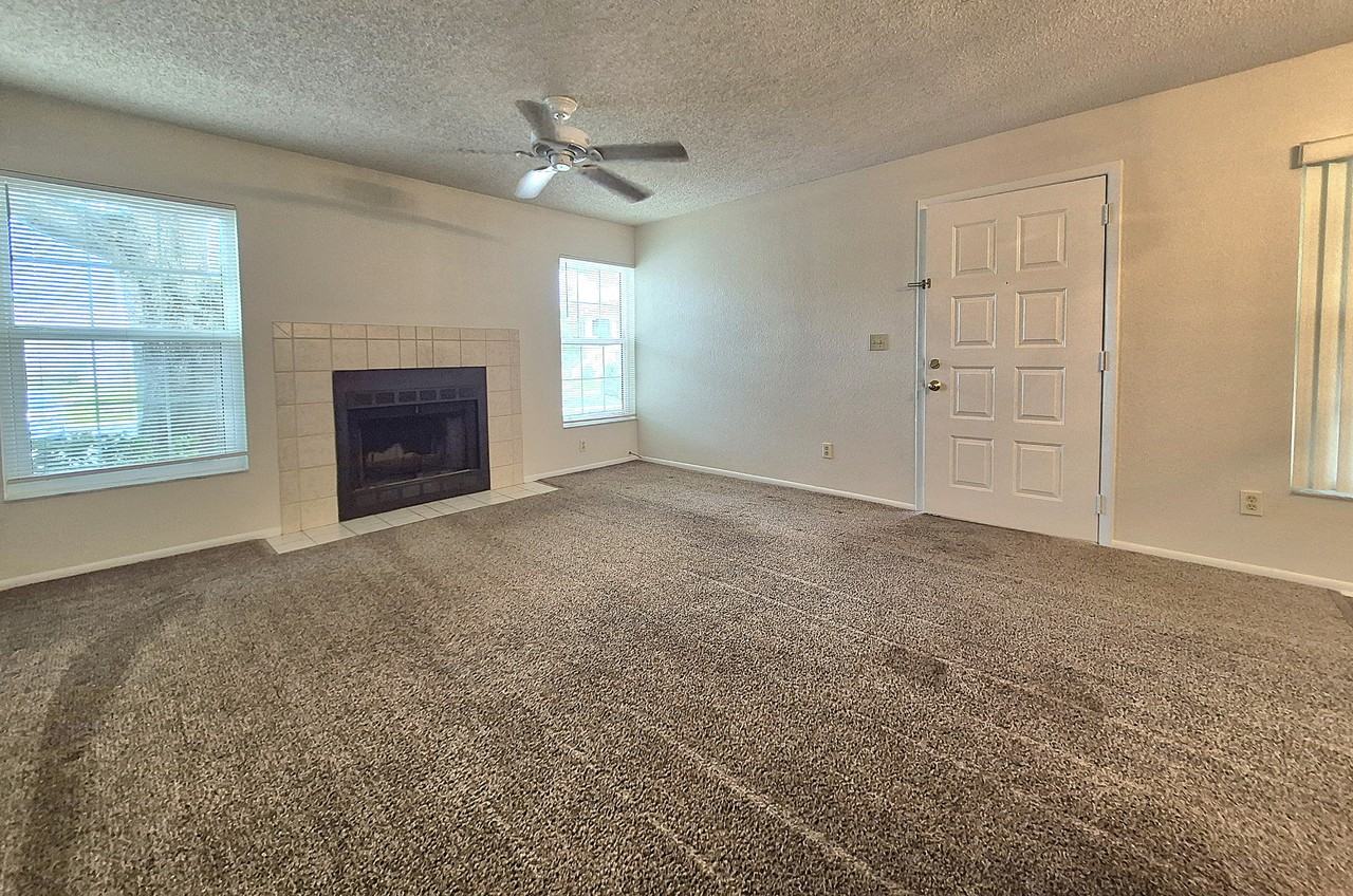 3025 Bonaventure Cir - Photo 6 of 27