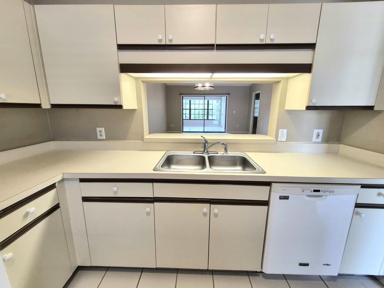 2150 Elm St #606 - Photo 7 of 26