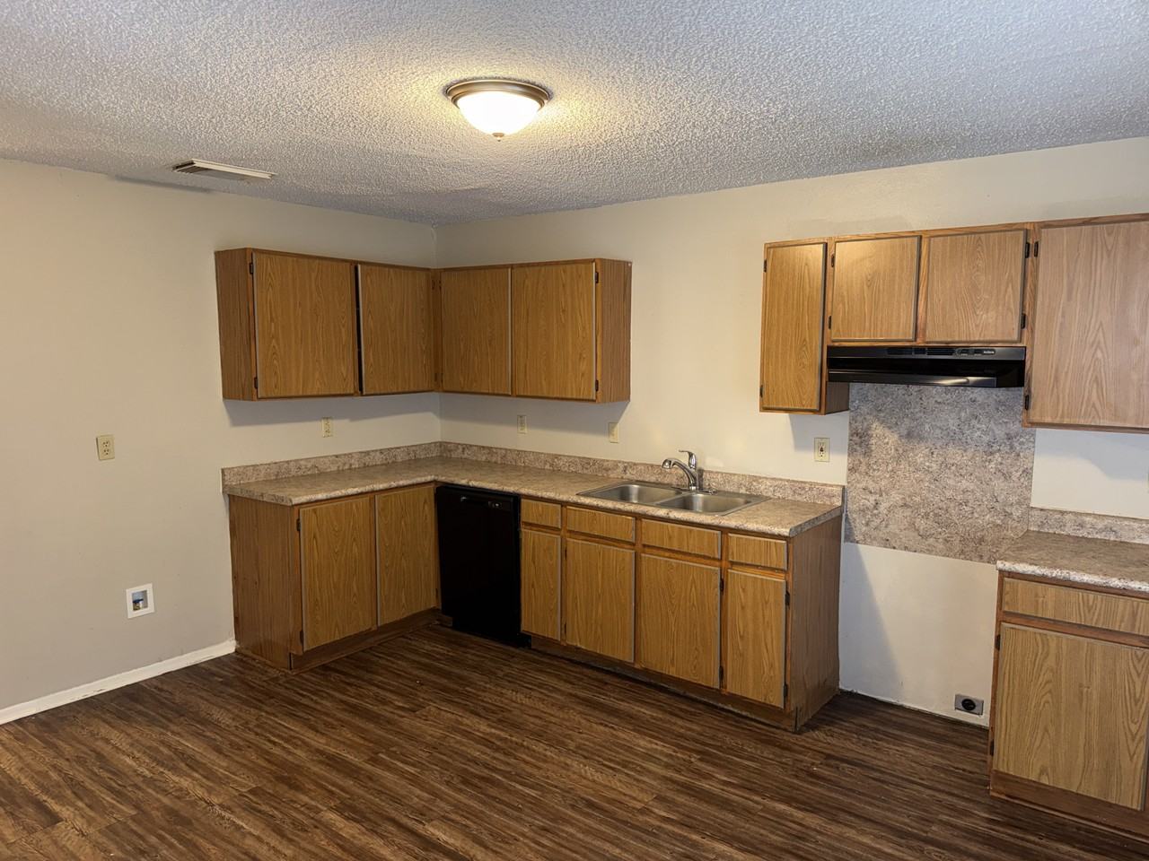 822 Meadow Dl - Photo 5 of 16