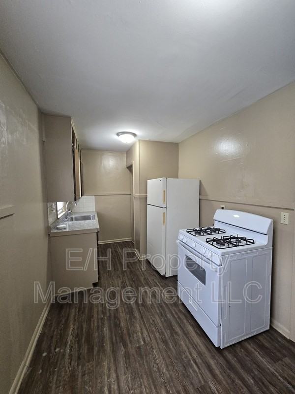 1956 S Hiram St - Photo 6 of 11