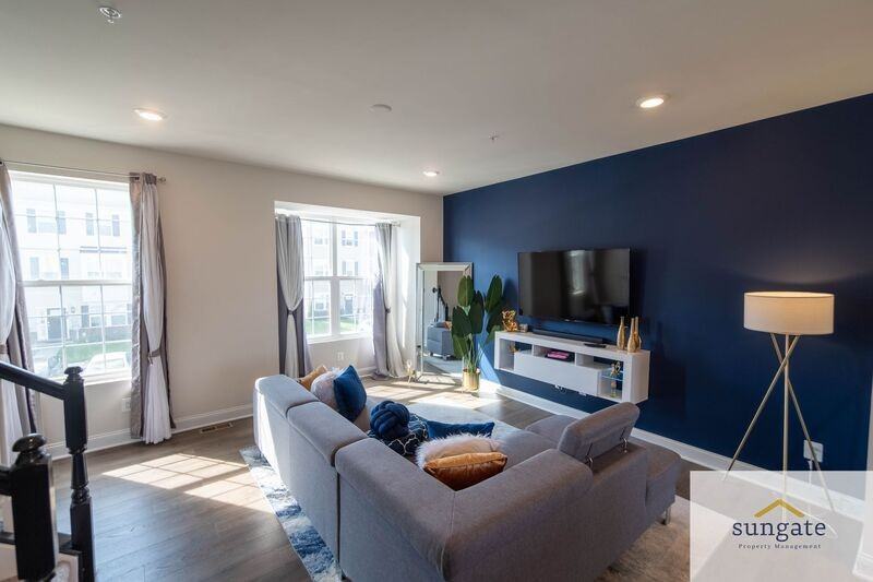 1408 Onnesta Ct - Photo 5 of 43