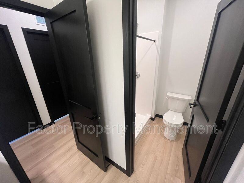 1300 Warren St #303 - Photo 7 of 14