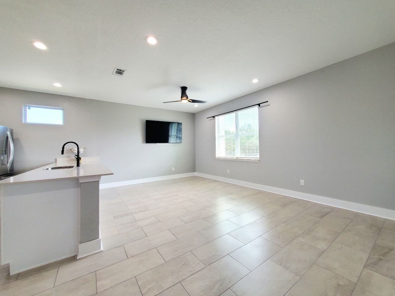 3420 Temple St #B - Photo 3 of 23