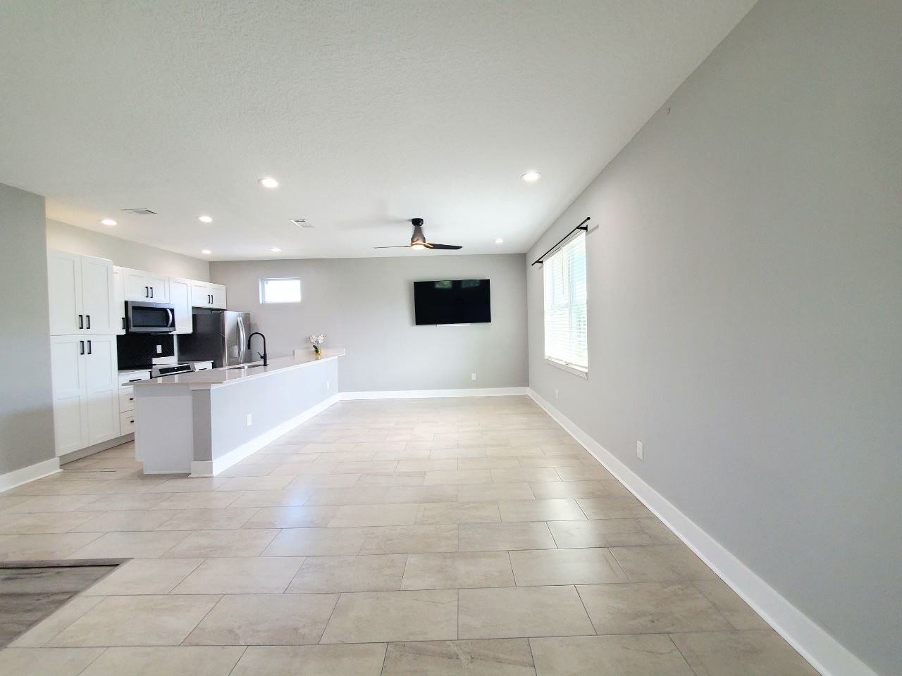 3420 Temple St #B - Photo 4 of 23