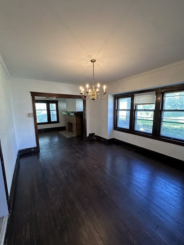 1071 Lakeview Rd - Photo 3 of 10