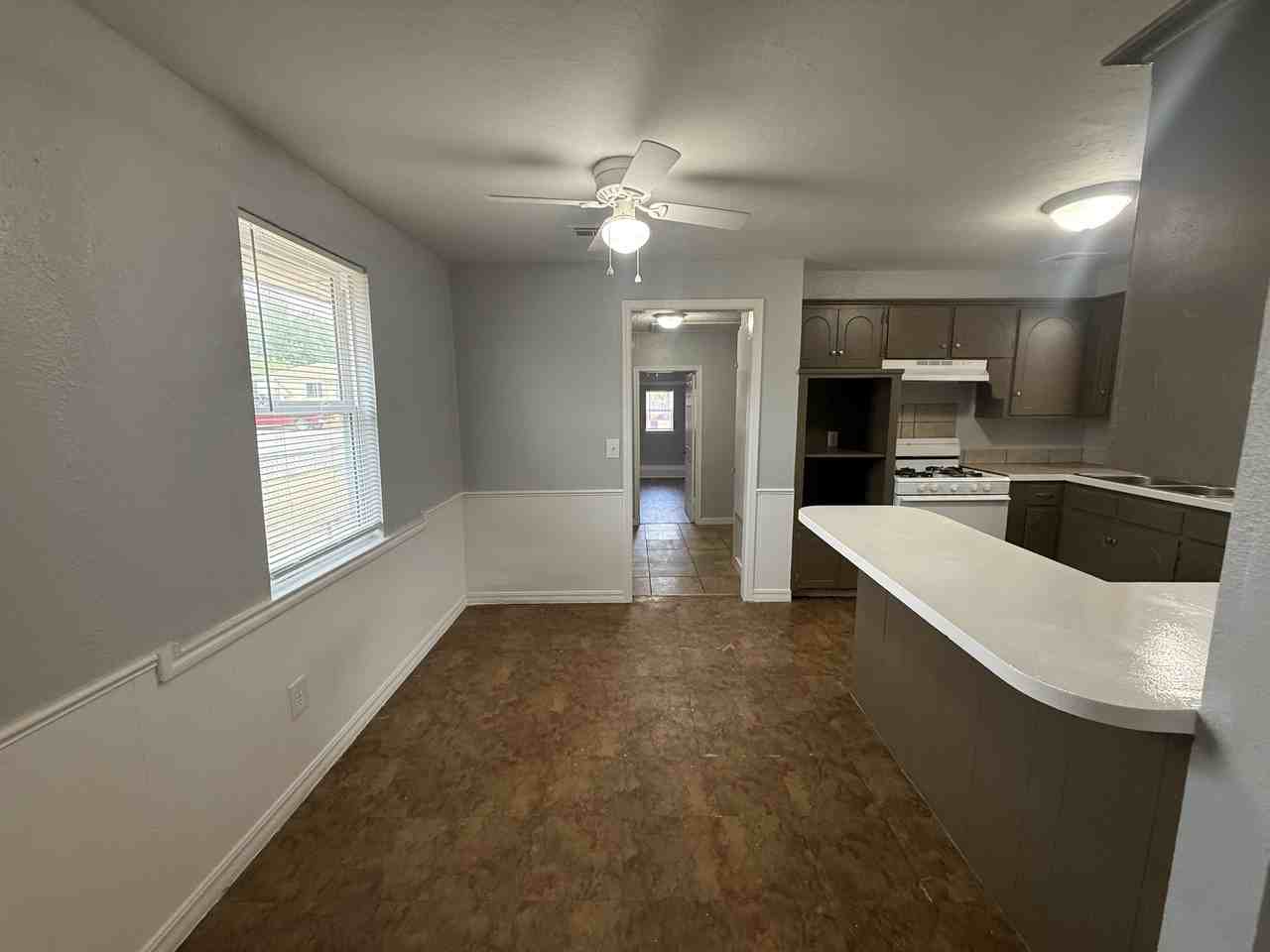 344 Nw 89th St - Photo 6 of 19
