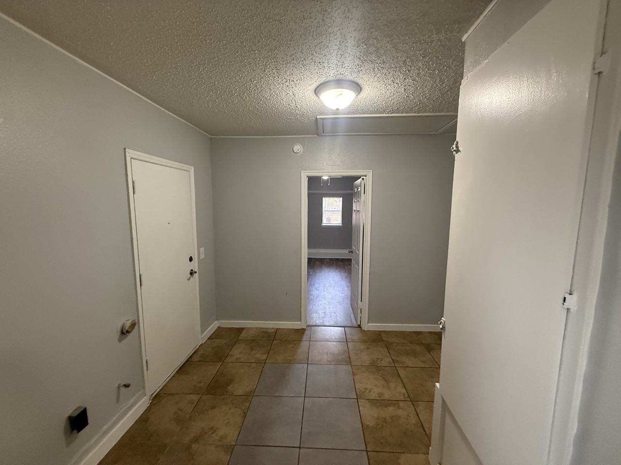 344 Nw 89th St - Photo 7 of 19
