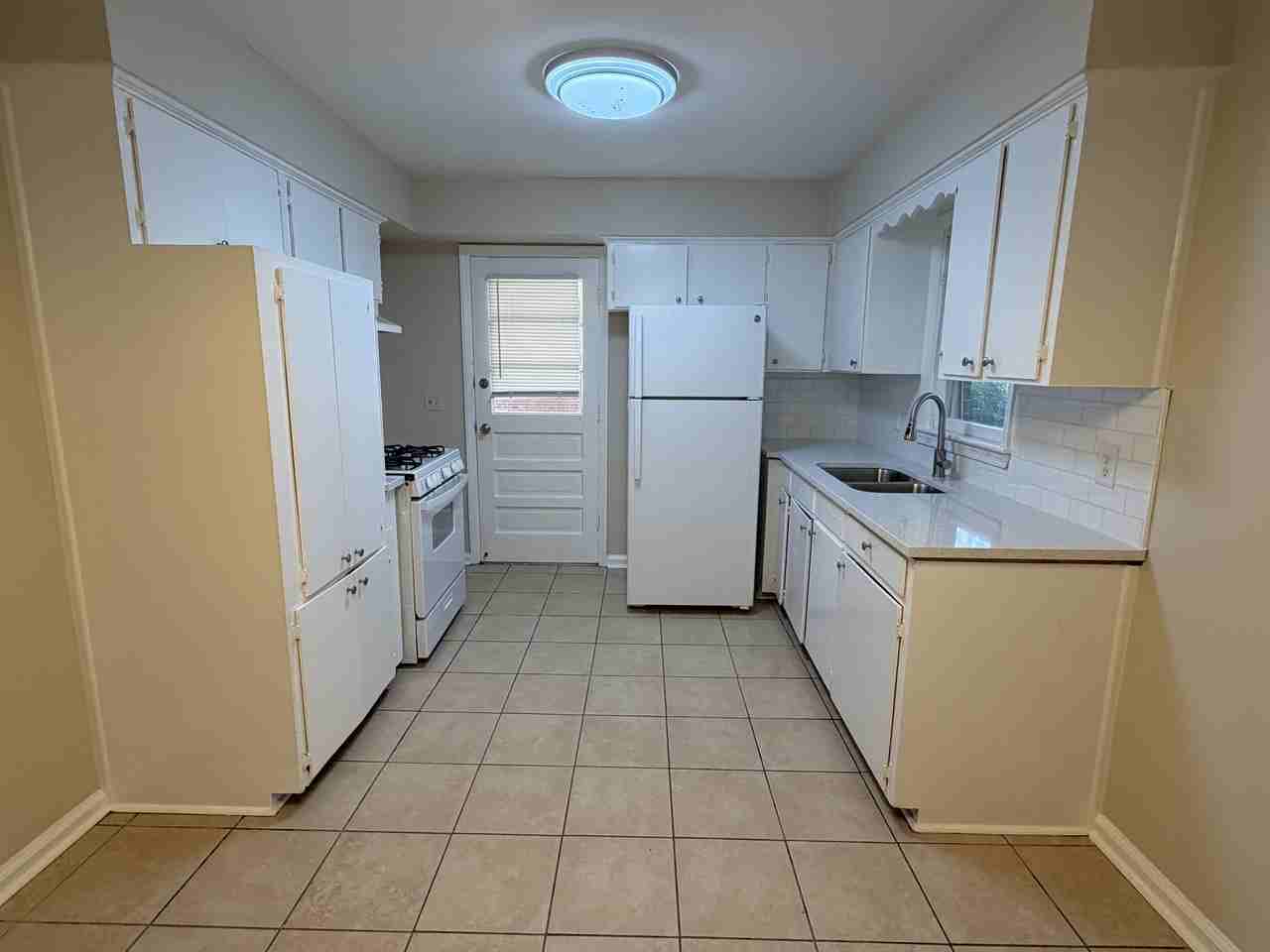 3758 Meadowlark Dr - Photo 4 of 15