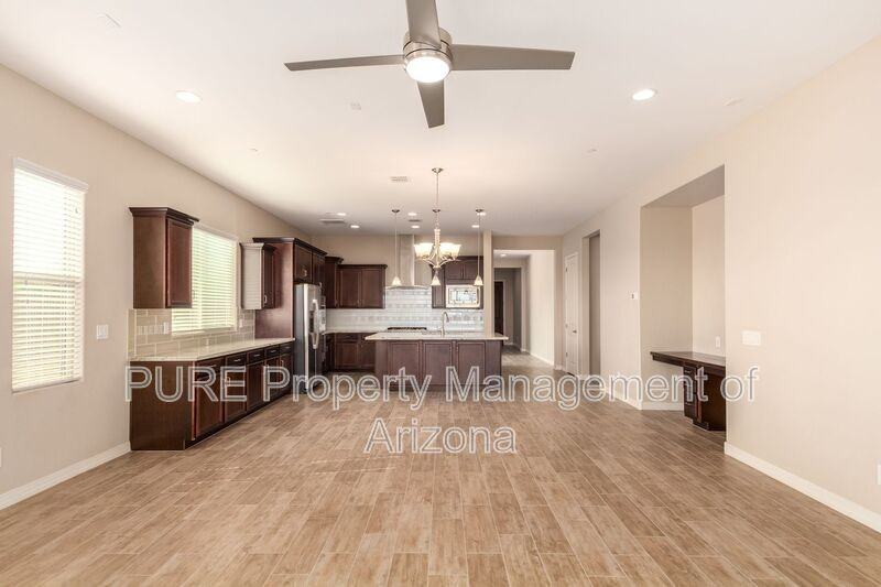 12445 E Becker Ln - Photo 5 of 35