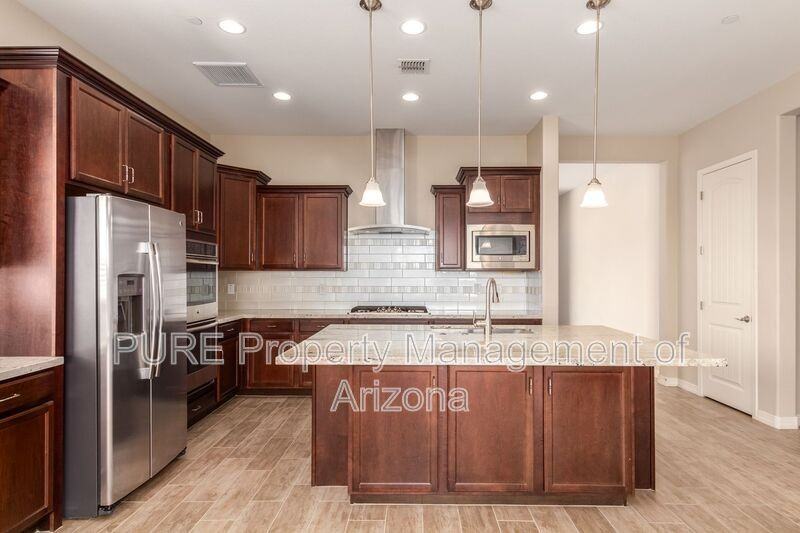 12445 E Becker Ln - Photo 6 of 35