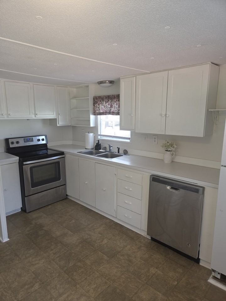 38670 White Dr #38670 - Photo 5 of 14