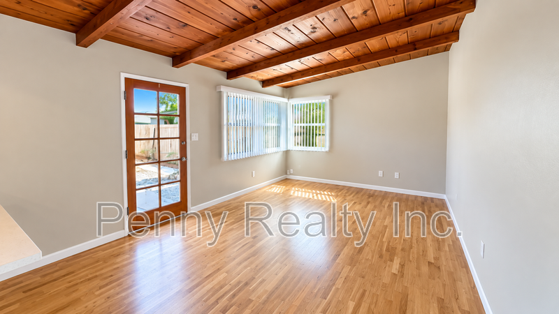 4064 Ingraham St - Photo 2 of 13