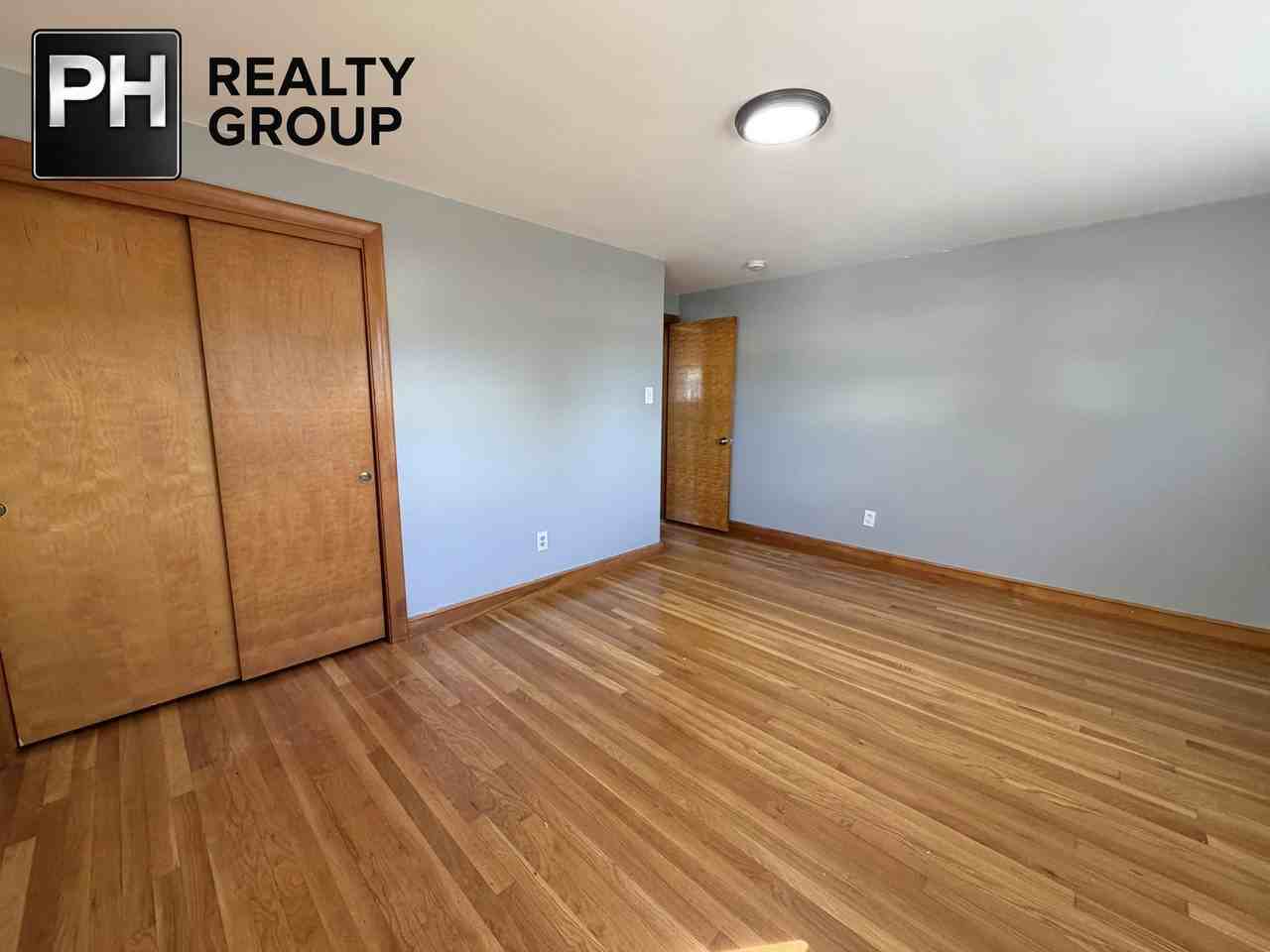 108 Brookline St - Photo 4 of 8