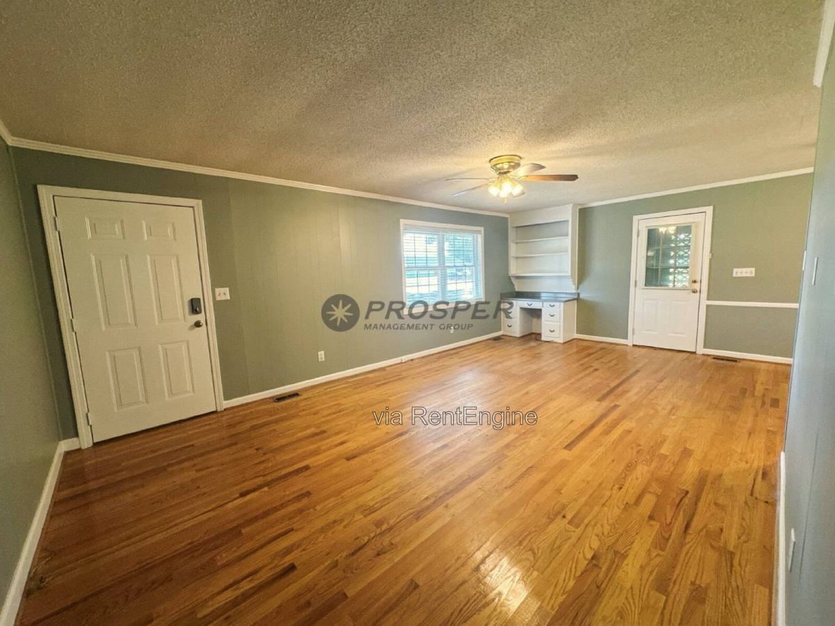 318 3 Bridges Rd - Photo 5 of 16