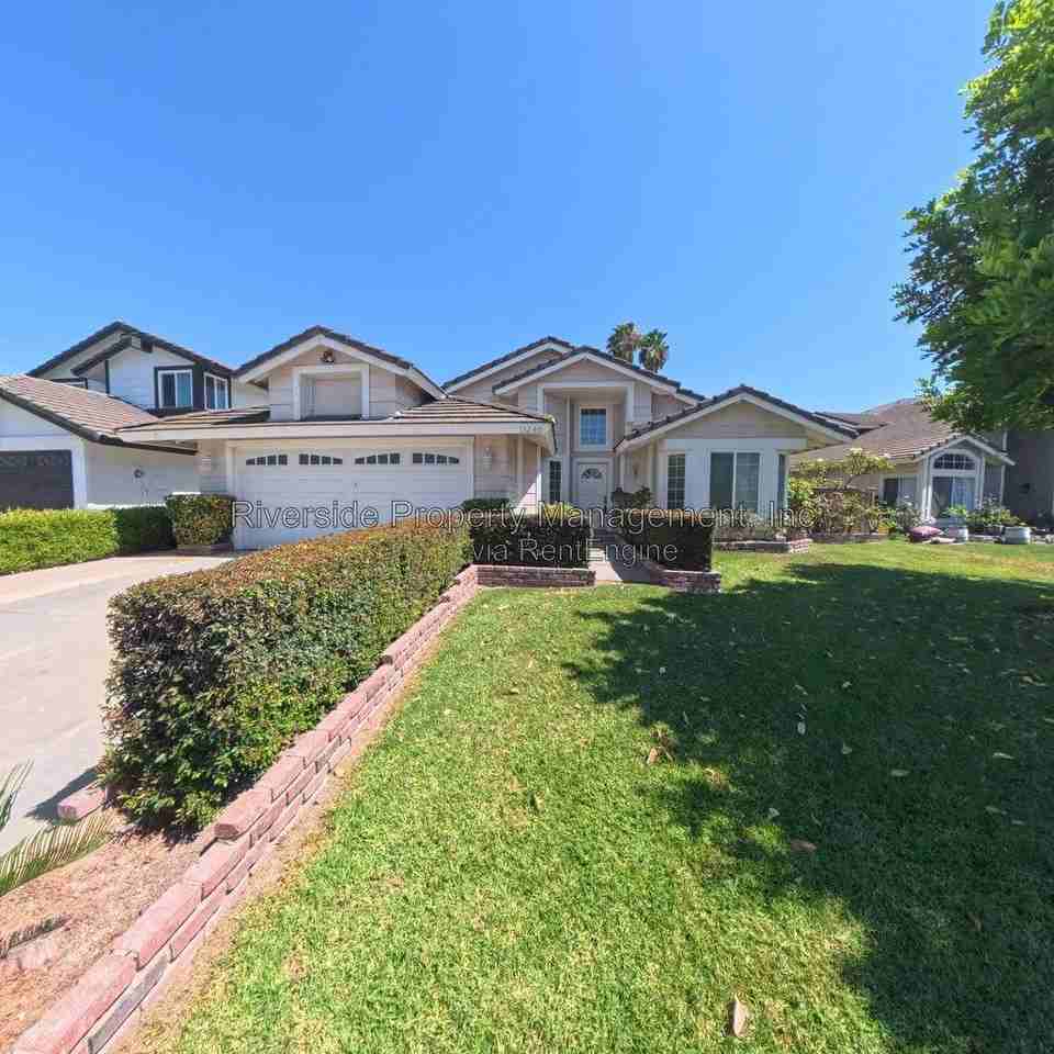 13240 February Dr - Photo 2 of 20