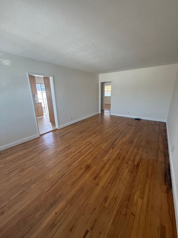 516 E Badillo St - Photo 6 of 18