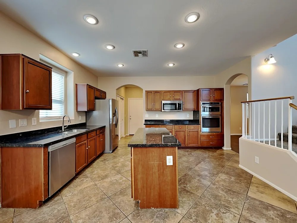 10411 W Illini St #NA - Photo 2 of 17