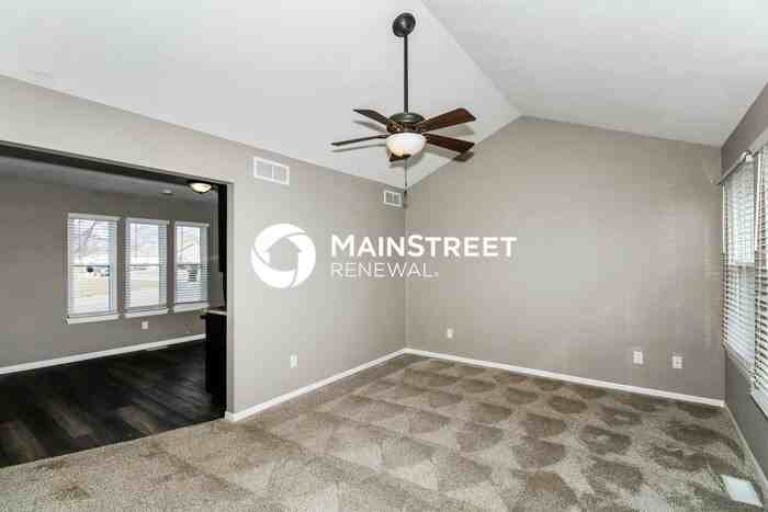 1705 N Blue Mills Rd - Photo 4 of 16