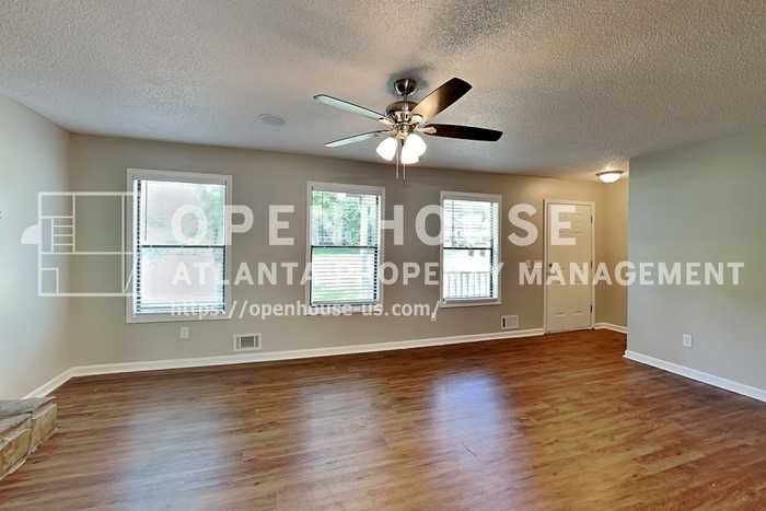 1775 Cumberland Trce - Photo 7 of 20