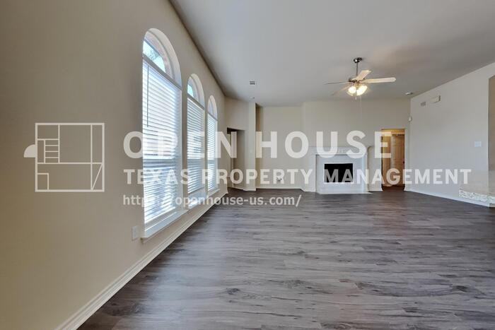 4408 Fox Meadows Ln - Photo 4 of 20