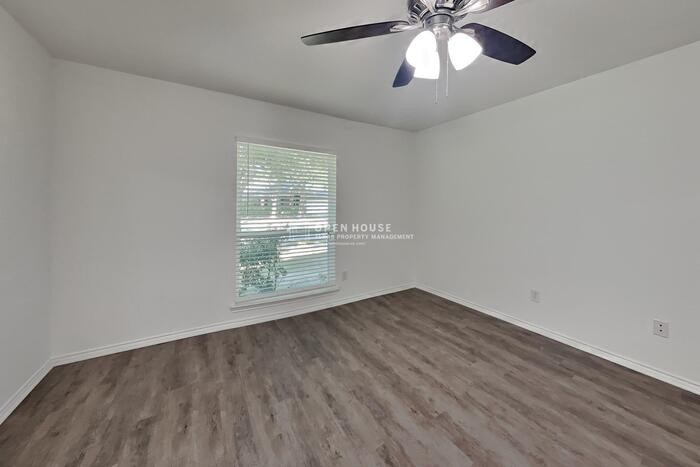 18414 Stark Point Ct - Photo 5 of 20