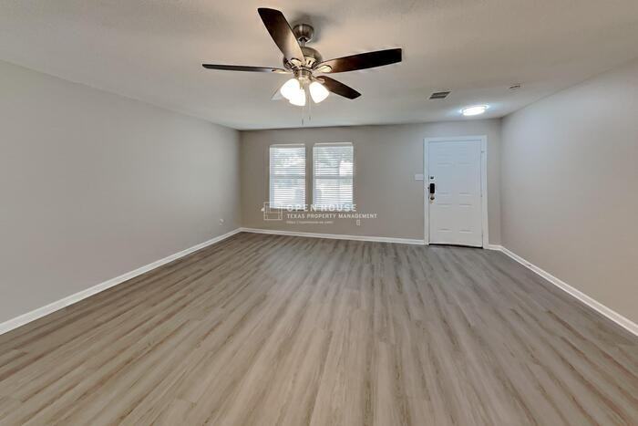 2717 Lazy Oak Dr - Photo 4 of 22