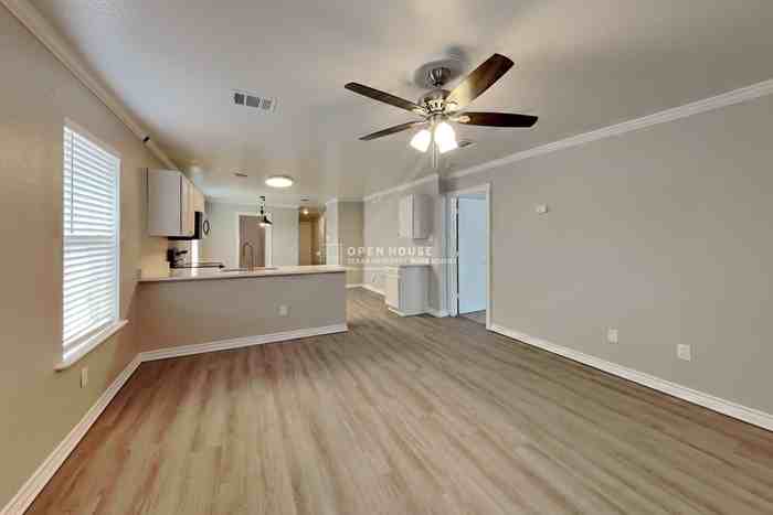 4537 Waterford Dr - Photo 6 of 20