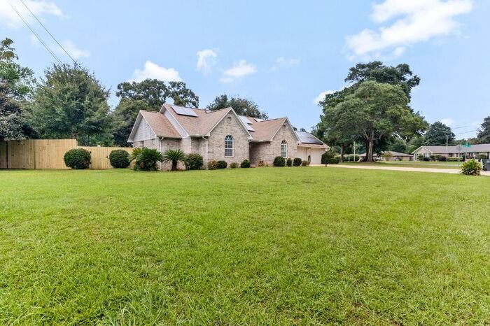 2520 Franciscan Dr - Photo 4 of 50
