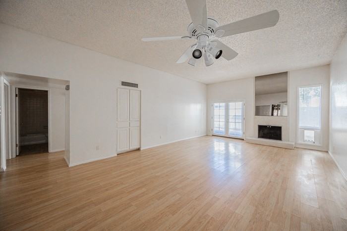 2606 E Windsor Ave - Photo 5 of 27