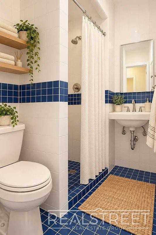 369 Menahan St #2R - Photo 6 of 7