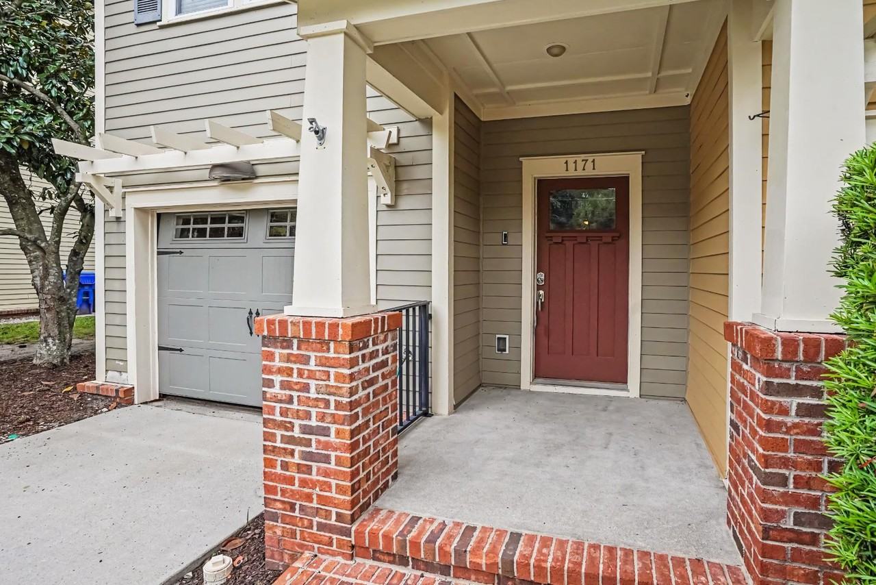 1171 Dingle Rd - Photo 4 of 11