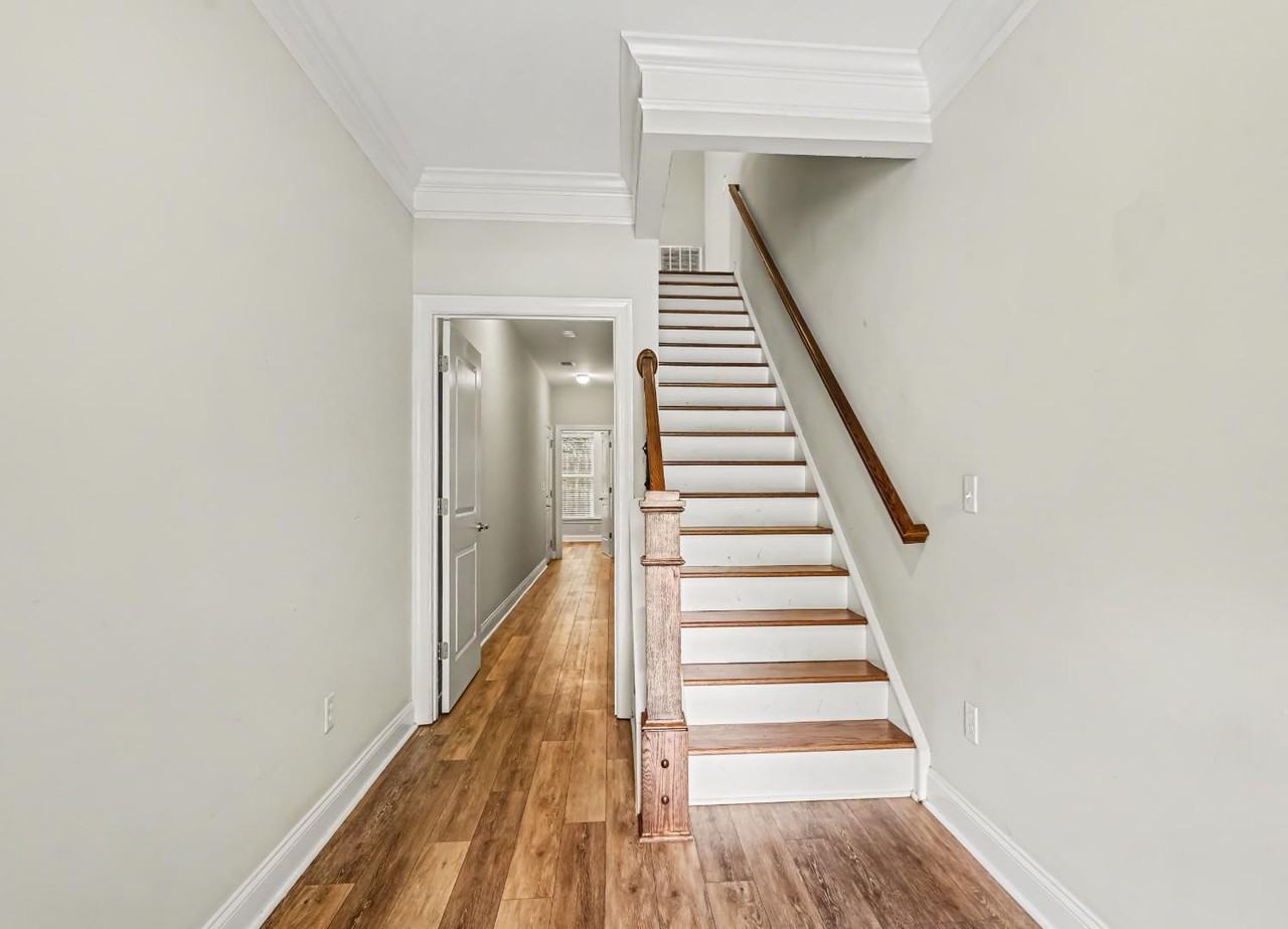 1171 Dingle Rd - Photo 5 of 11