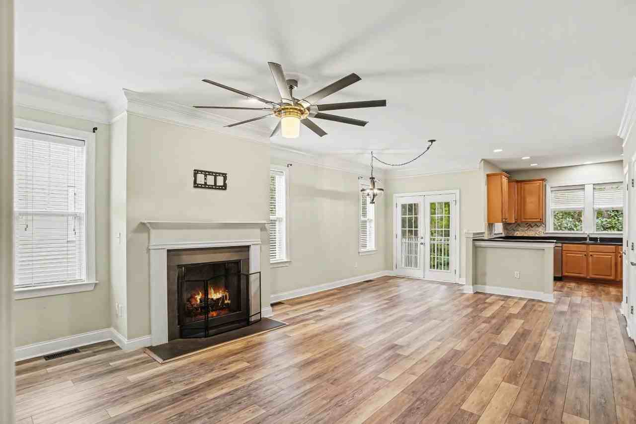 1171 Dingle Rd - Photo 7 of 11