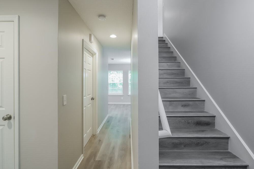 4065 Dalry Dr - Photo 4 of 17